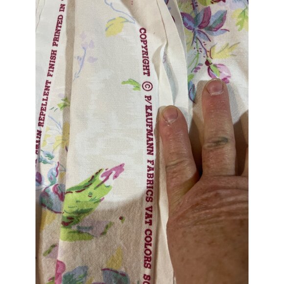 P Kaufmann Floral Fabric Stain Repellent Finish 54" Wide Cotton Polyester 7 yds - Picture 2 of 3